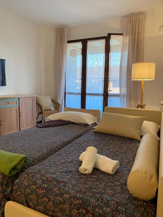 西尔米奥奈Casa Vittoria公寓 外观 照片